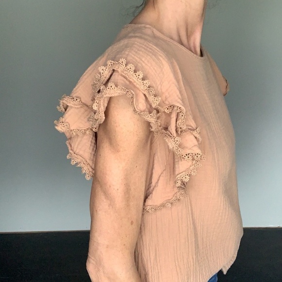 Tan Ruffle sleeve blouse Size Small- 100% cotton - Picture 4 of 8